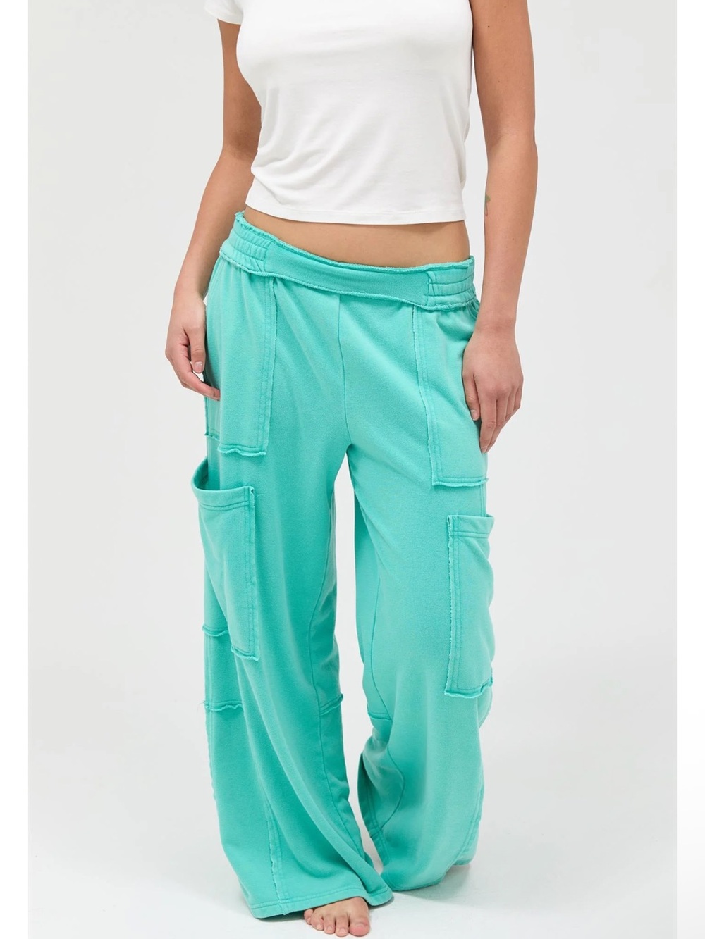 NEW Double Zero Turquoise Mineral Wash Cargo Sweatpants – Medium